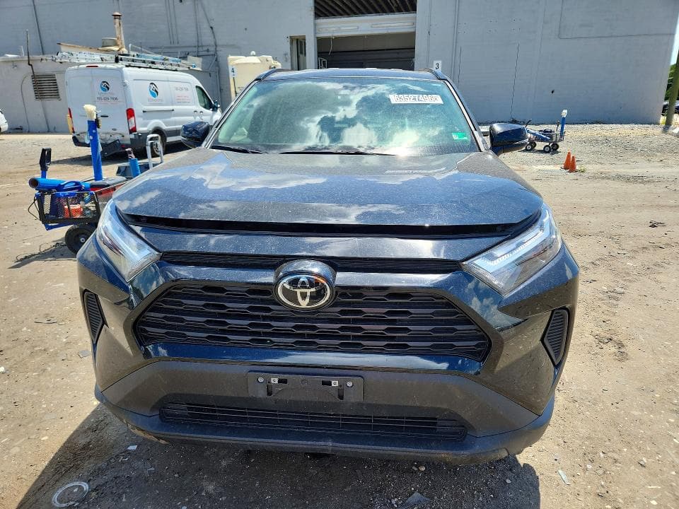 2025 TOYOTA RAV4 HYBRID XLE 5