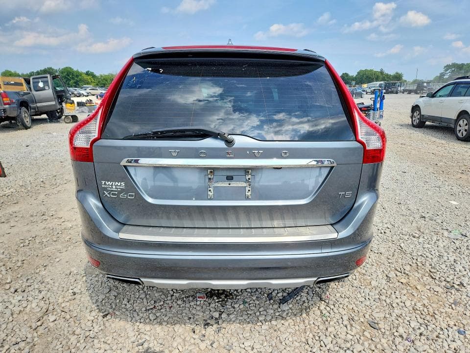 2017 VOLVO XC60 T5 6