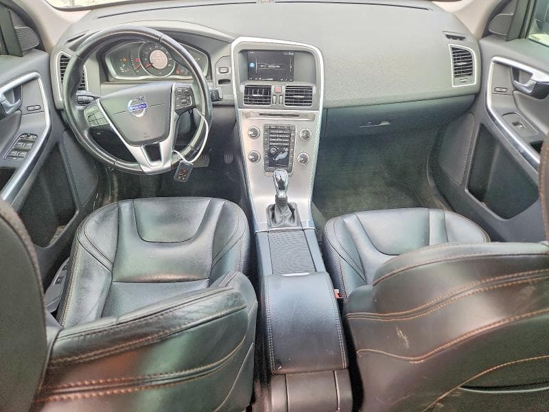 2017 VOLVO XC60 T5 8