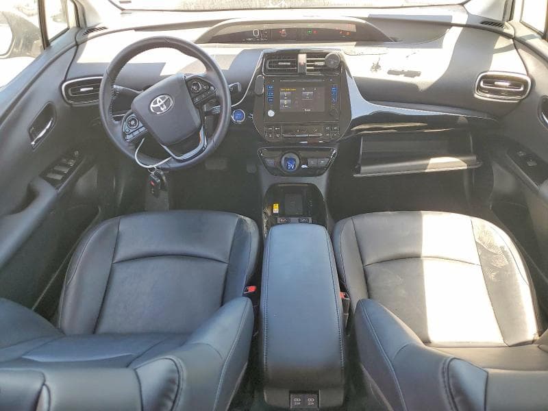 2019 TOYOTA PRIUS XLE 8