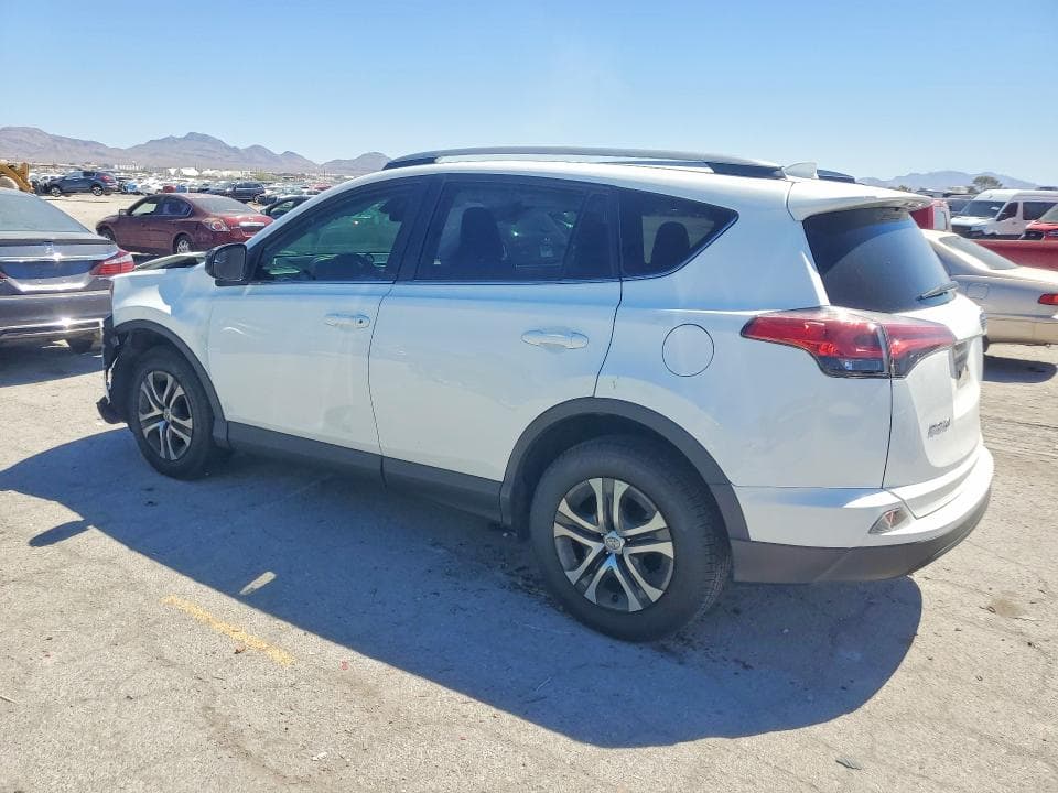 2018 TOYOTA RAV4 LE 2