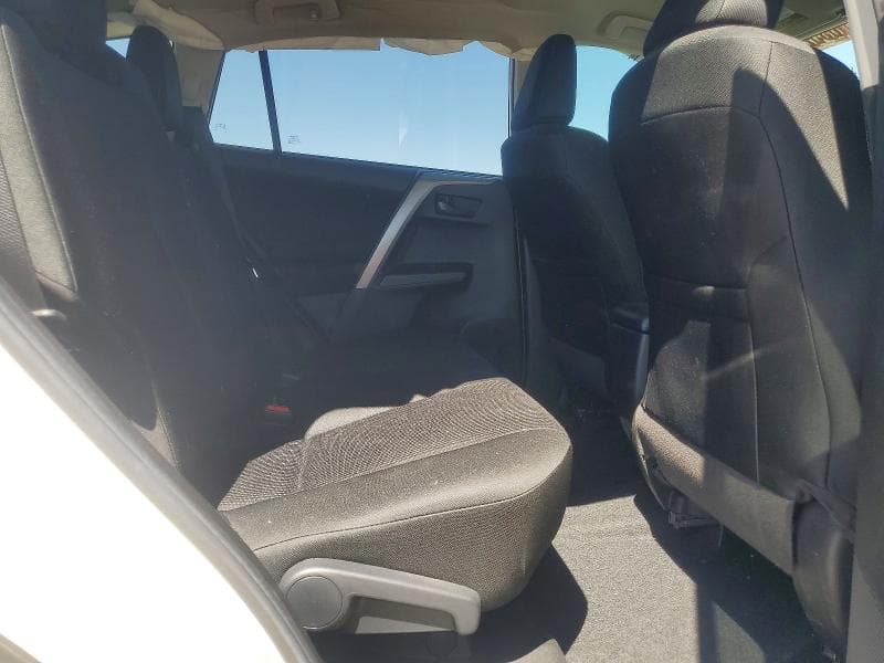 2018 TOYOTA RAV4 LE 11
