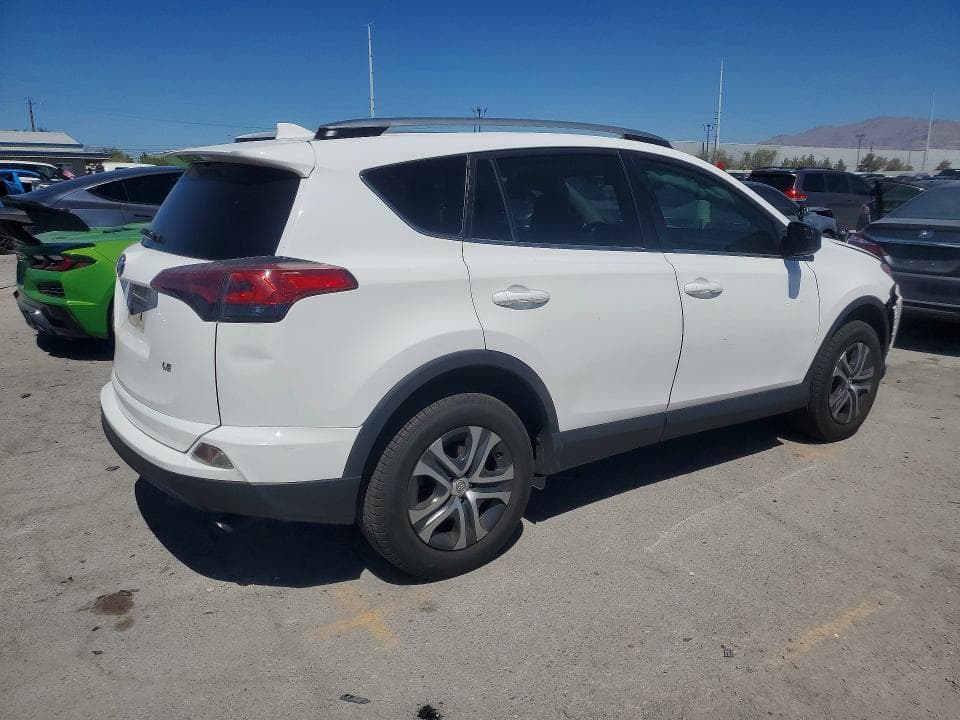 2018 TOYOTA RAV4 LE 3