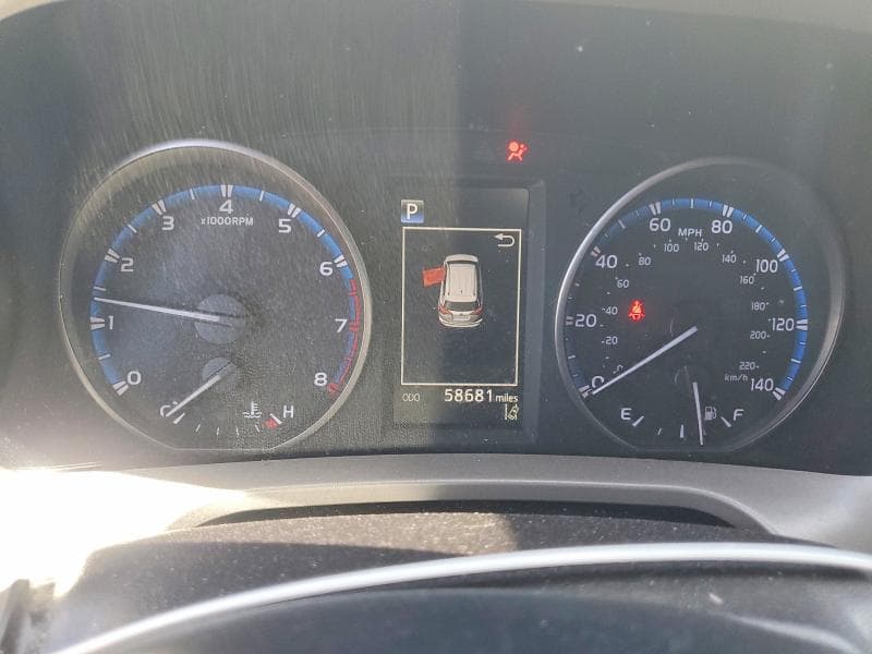 2018 TOYOTA RAV4 LE 9