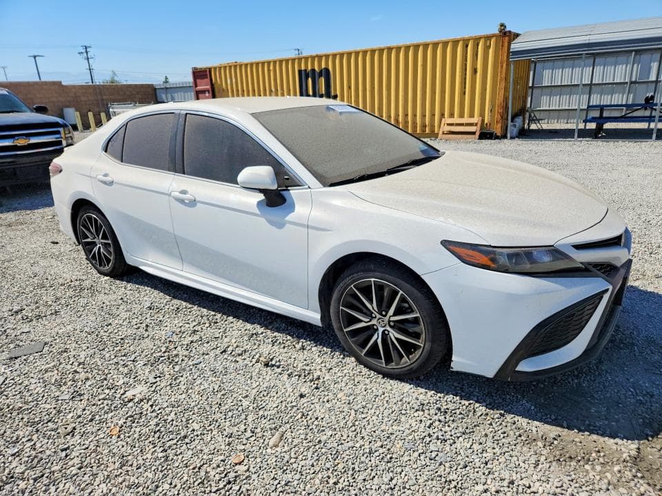 2023 TOYOTA CAMRY SE 4
