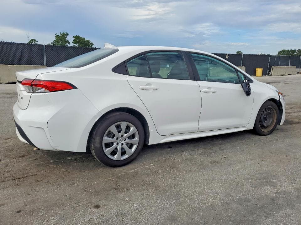 2021 TOYOTA COROLLA LE 3