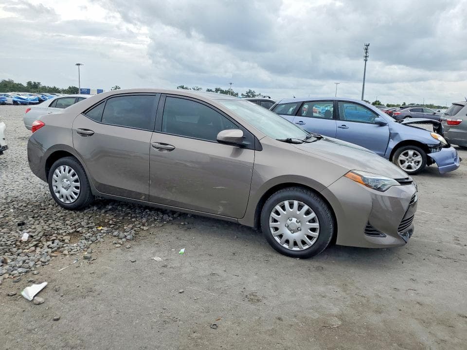2019 TOYOTA COROLLA LE 4