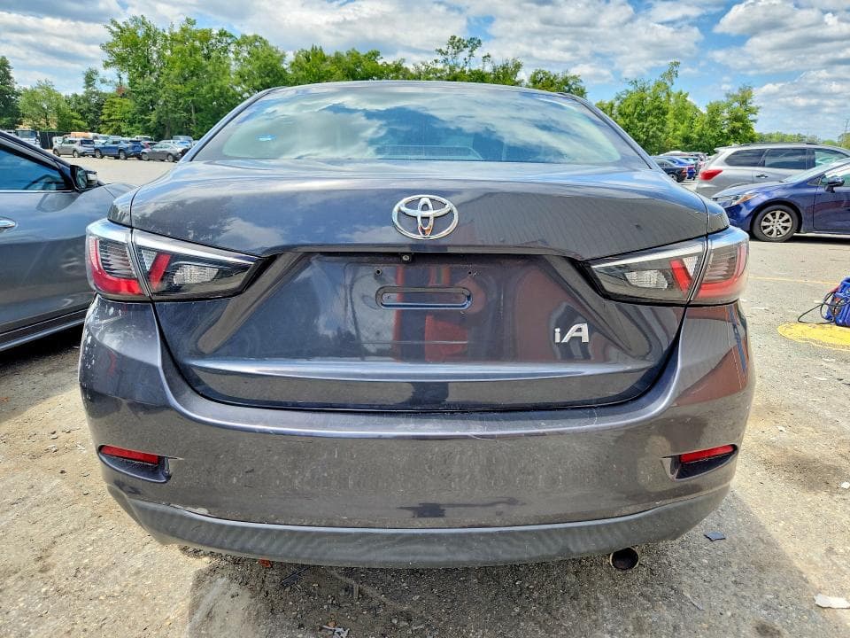 2018 TOYOTA YARIS IA BASE 6