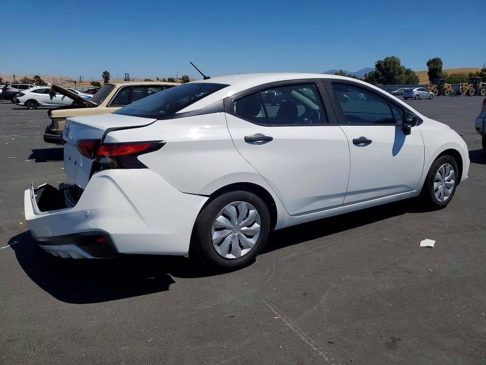 2021 NISSAN VERSA S 3