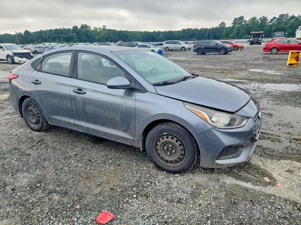 2018 HYUNDAI ACCENT SE 4