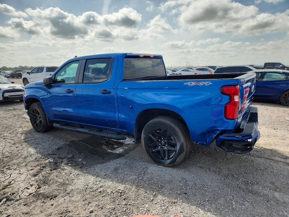 2023 CHEVROLET SILVERADO K1500 CUSTOM 2