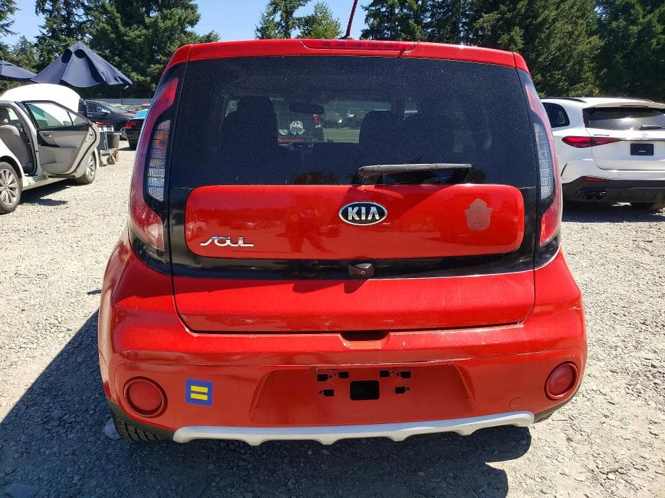 2018 KIA SOUL + 6
