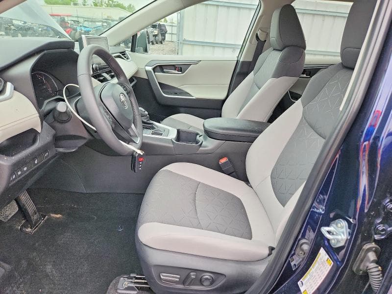 2025 TOYOTA RAV4 XLE 7