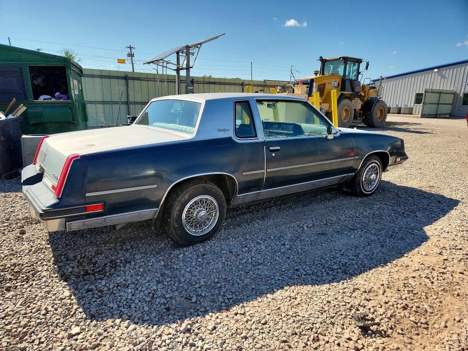 1982 OLDSMOBILE CUTLASS SUPREME 3