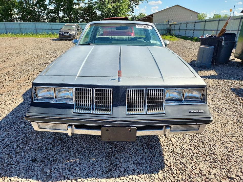1982 OLDSMOBILE CUTLASS SUPREME 5