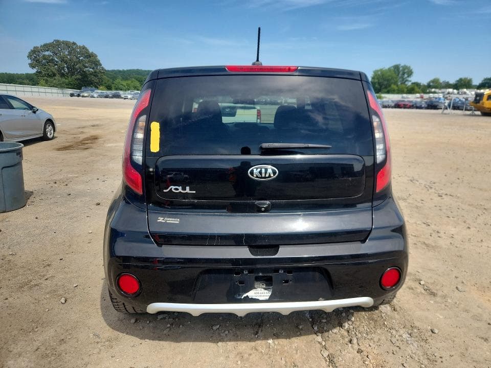 2017 KIA SOUL + 6