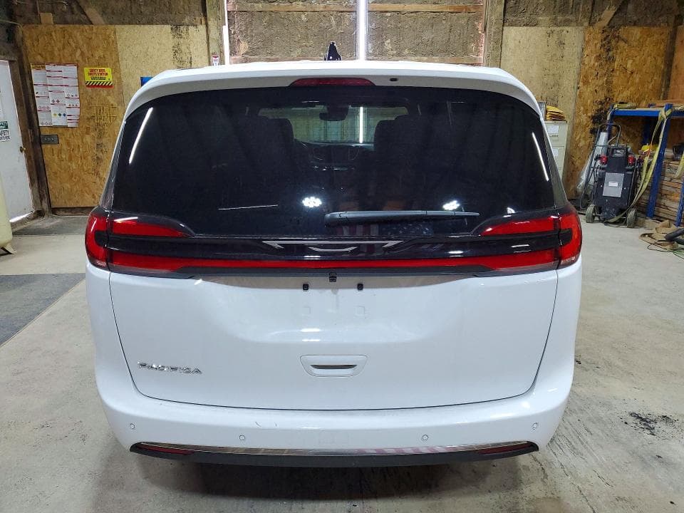 2027 CHRYSLER PACIFICA SELECT 6
