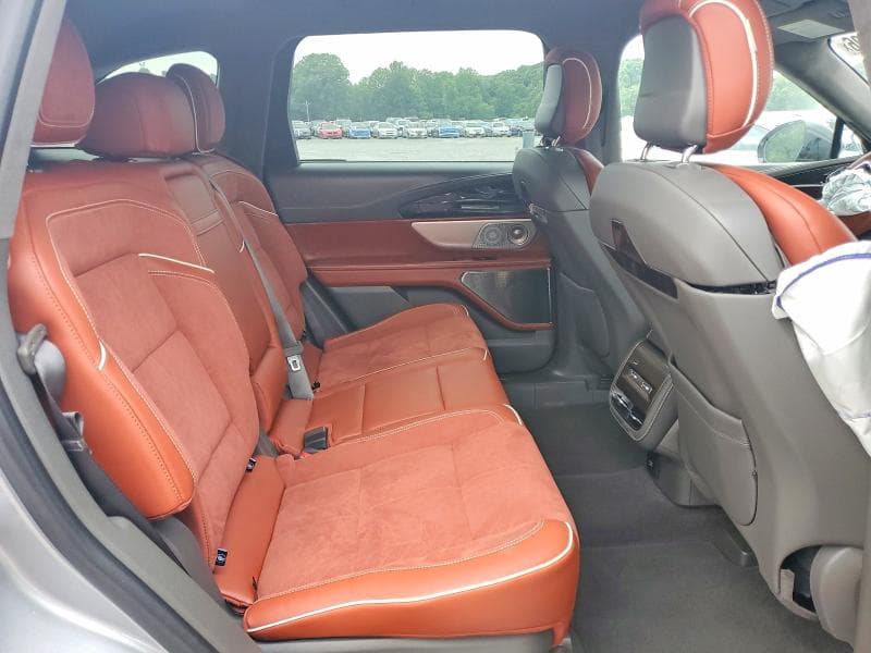 2025 LINCOLN NAUTILUS BLACK LABEL 11