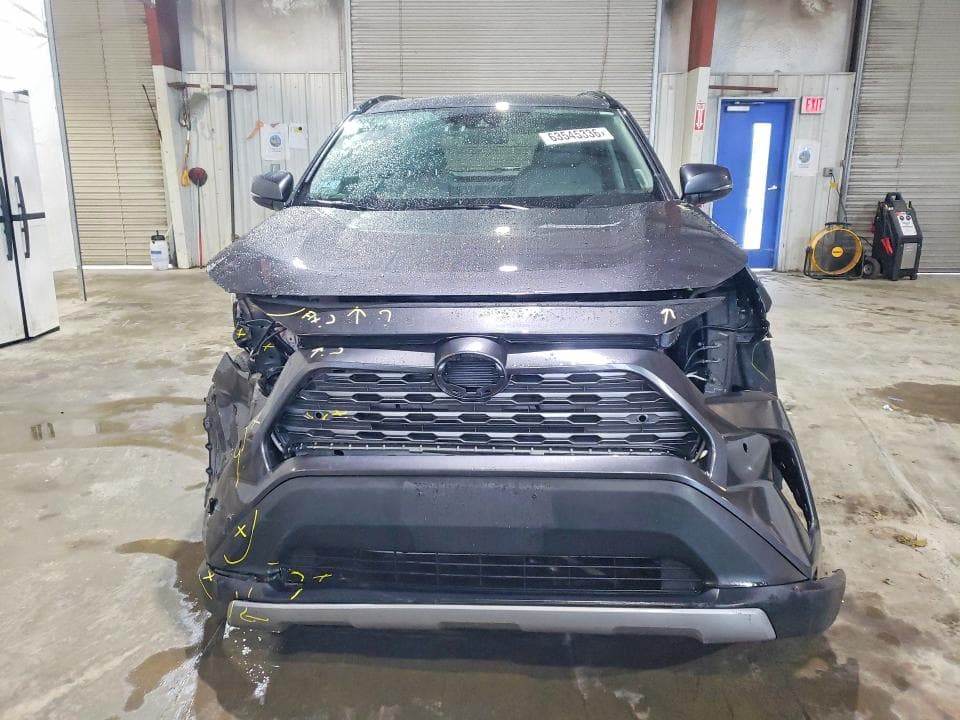 2019 TOYOTA RAV4 LIMITED 5