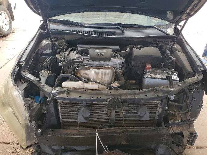 2017 TOYOTA CAMRY SE 11
