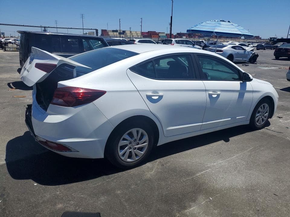 2019 HYUNDAI ELANTRA SE 3