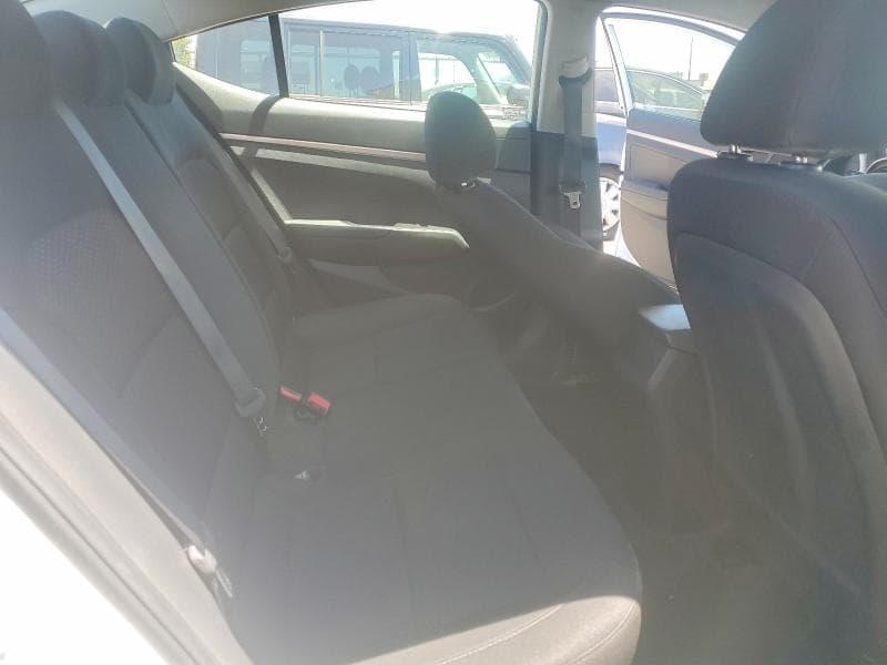 2019 HYUNDAI ELANTRA SE 10