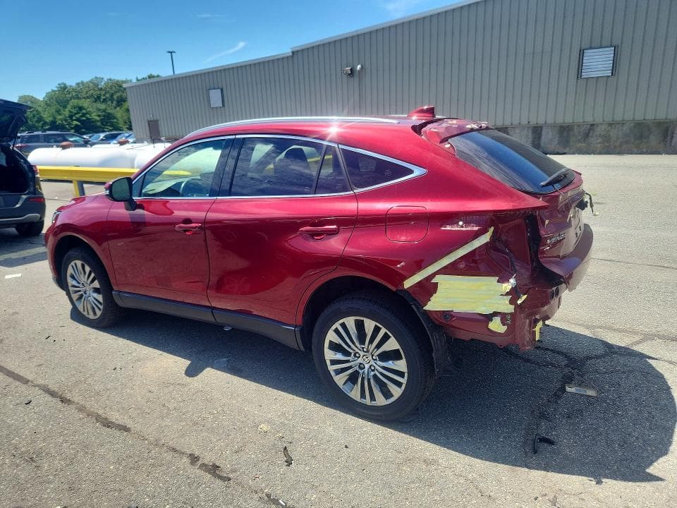 2022 TOYOTA VENZA XLE 2