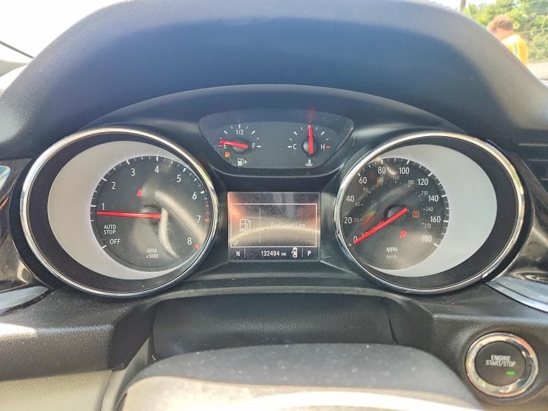2019 BUICK REGAL TOURX PREFERRED 9