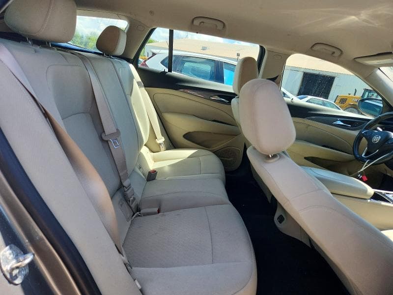 2019 BUICK REGAL TOURX PREFERRED 10