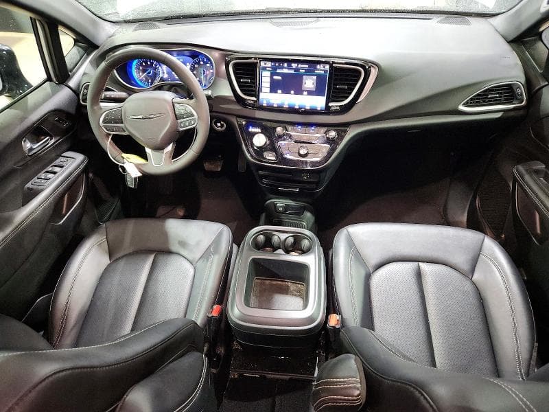 2026 CHRYSLER PACIFICA SELECT 8