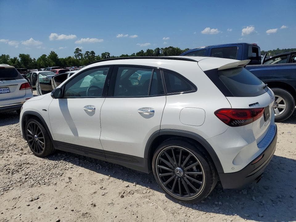 2023 MERCEDES-BENZ GLA 35 AMG 2