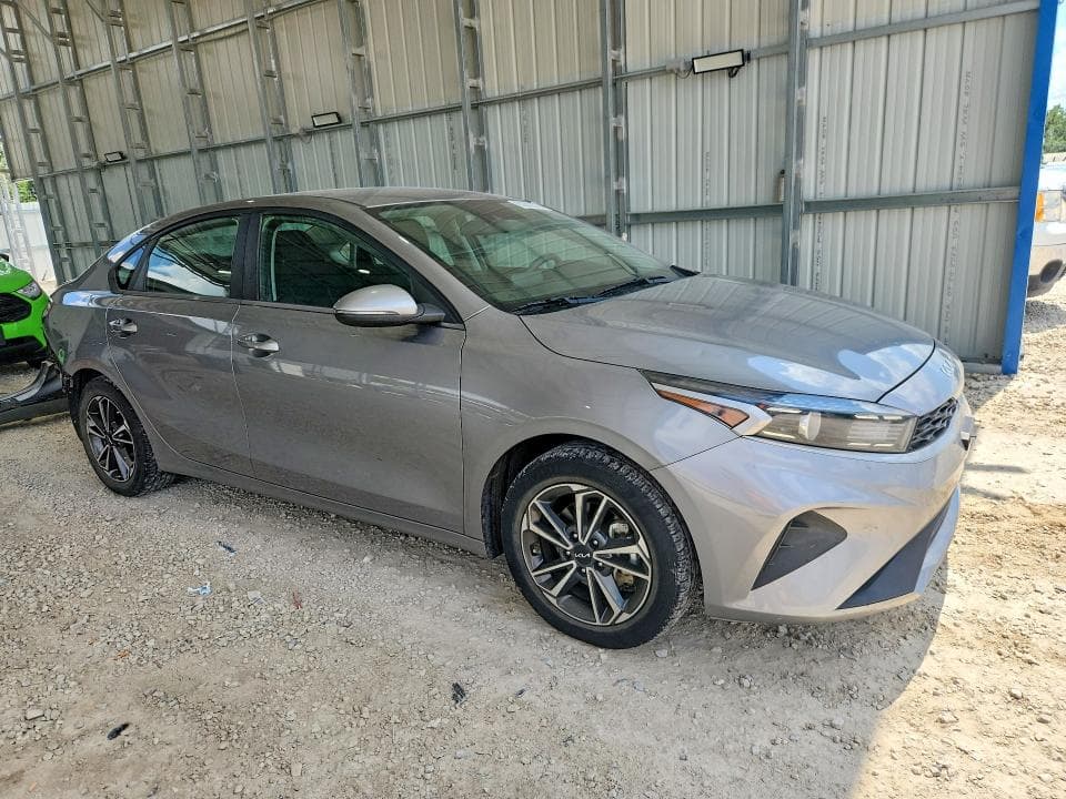 2022 KIA FORTE LXS 4