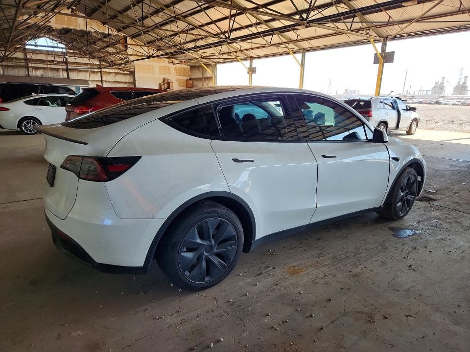 2024 TESLA MODEL Y 3