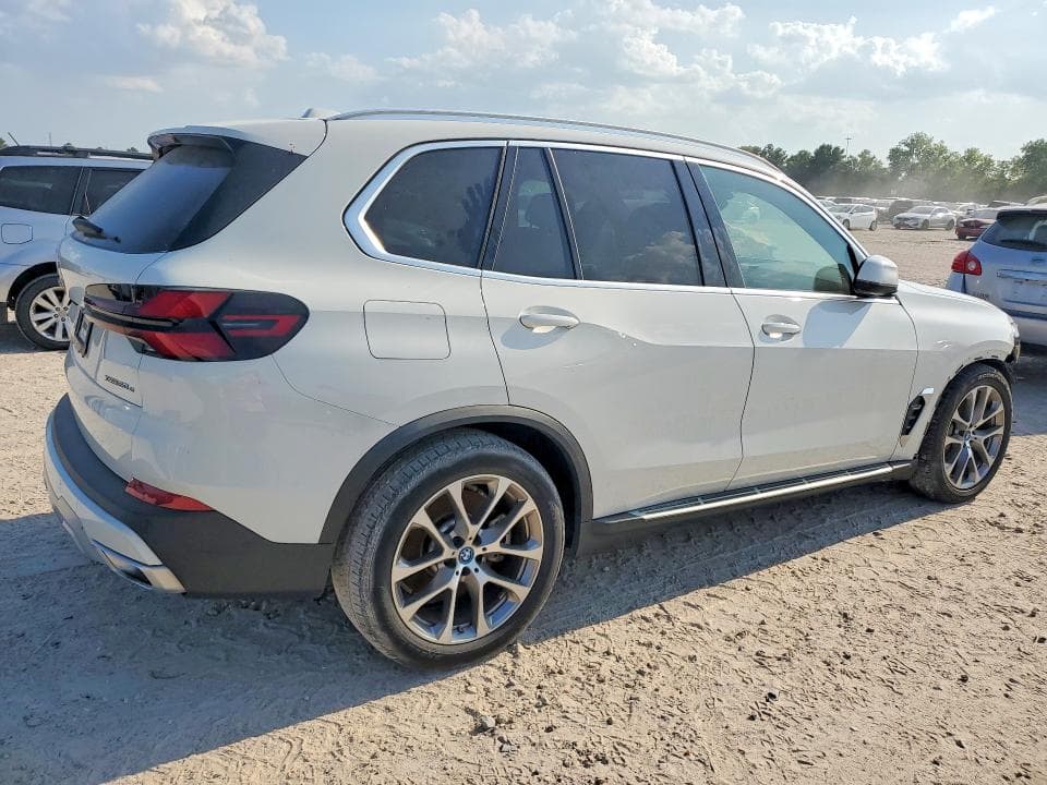 2024 BMW X5 XDRIVE50E 3