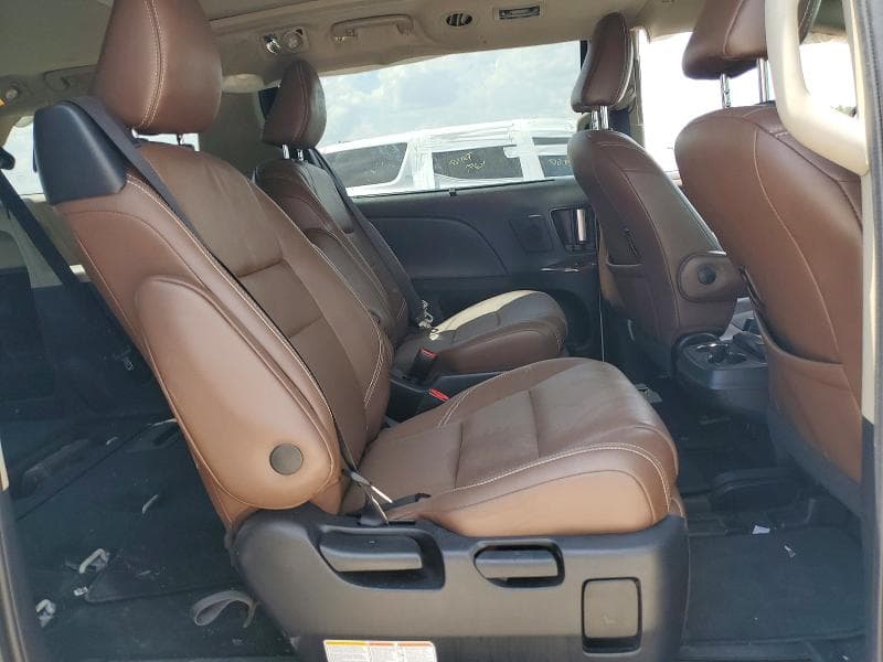 2020 TOYOTA SIENNA LIMITED PREMIUM 7-PASSENGER 11