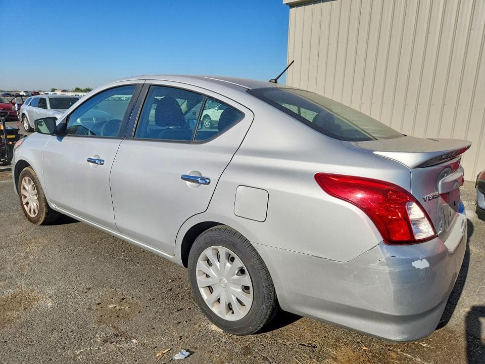 2017 NISSAN VERSA 1.6 SV 2