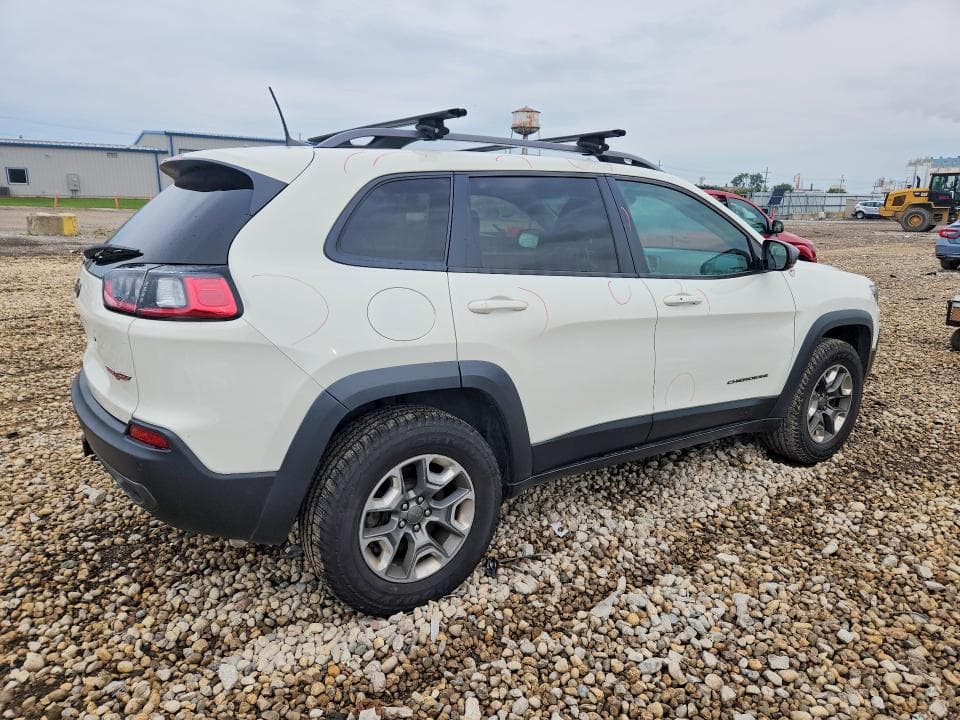 2019 JEEP CHEROKEE TRAILHAWK 3
