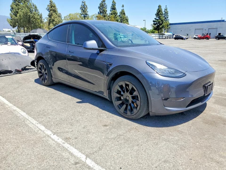2021 TESLA MODEL Y 4