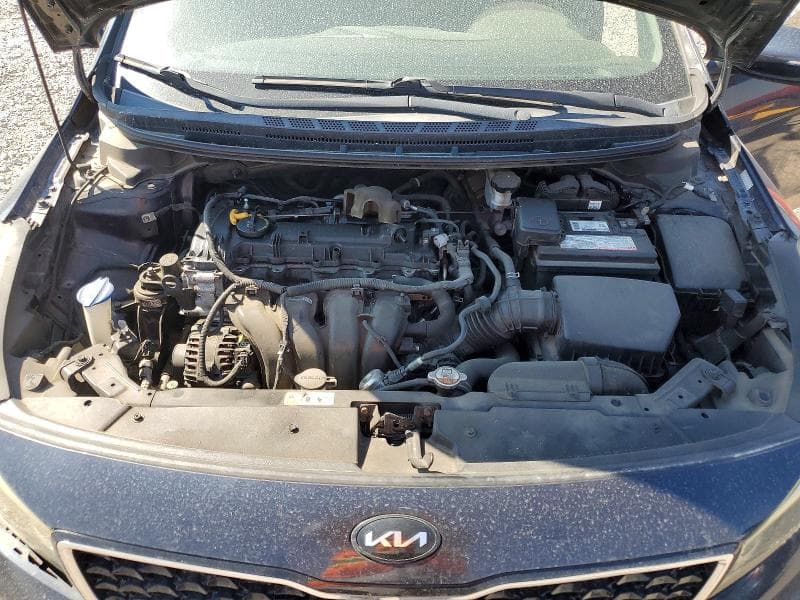 2017 KIA FORTE5 LX 11