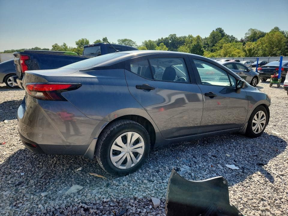 2021 NISSAN VERSA S 3