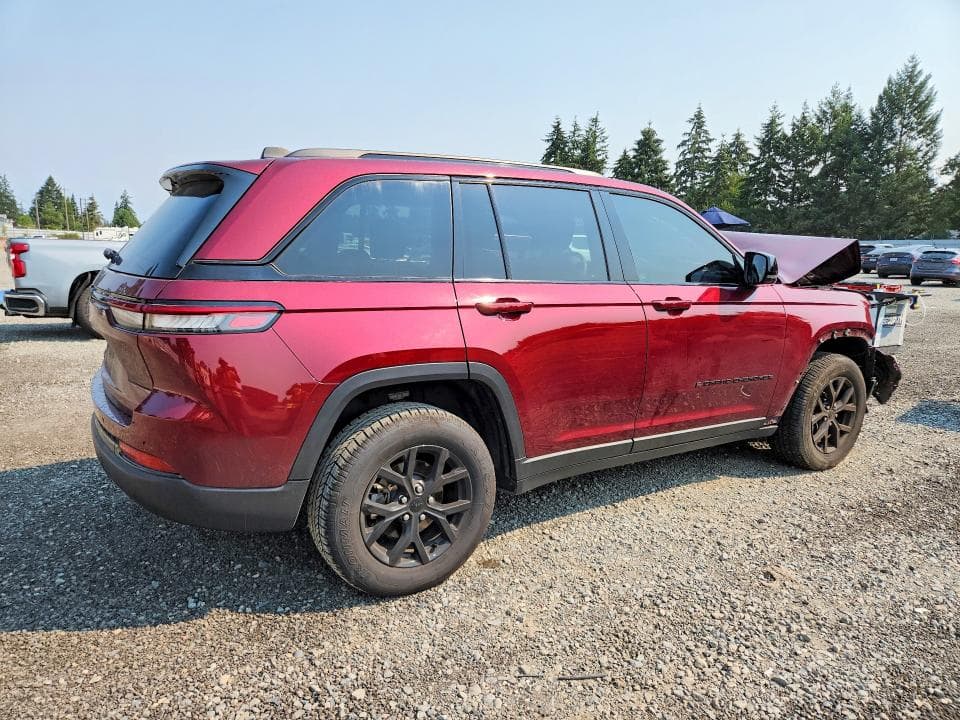 2024 JEEP GRAND CHEROKEE LAREDO 3