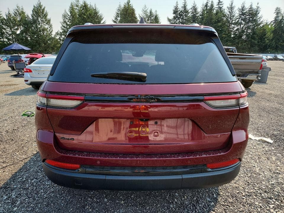 2024 JEEP GRAND CHEROKEE LAREDO 6