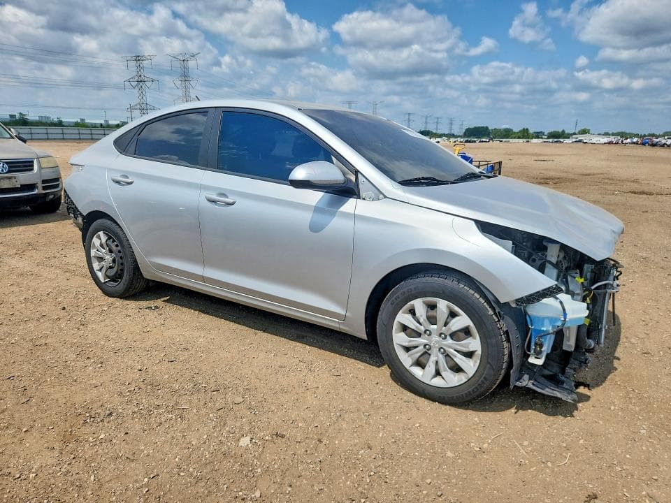 2021 HYUNDAI ACCENT SE 4