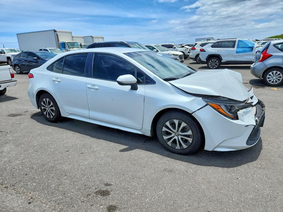 2022 TOYOTA COROLLA LE 4