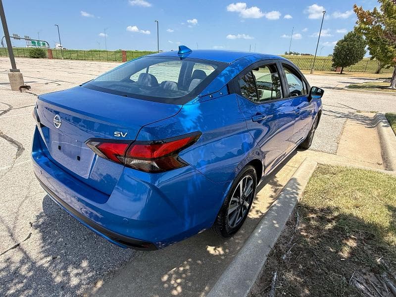 2021 NISSAN VERSA SV 4
