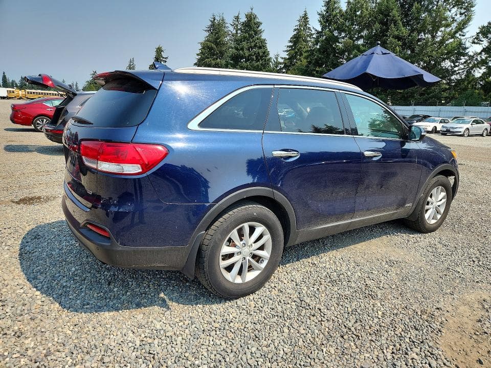 2018 KIA SORENTO LX 3