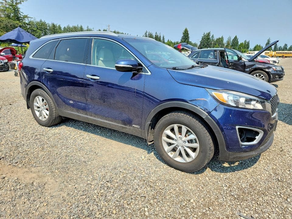 2018 KIA SORENTO LX 4