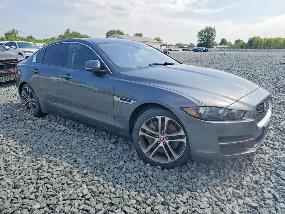 2017 JAGUAR XE PREMIUM 4