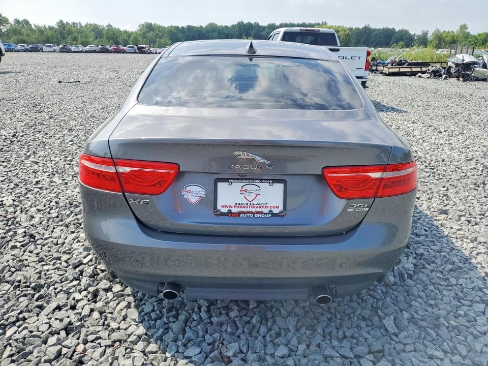 2017 JAGUAR XE PREMIUM 6