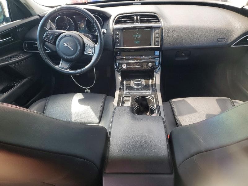 2017 JAGUAR XE PREMIUM 8